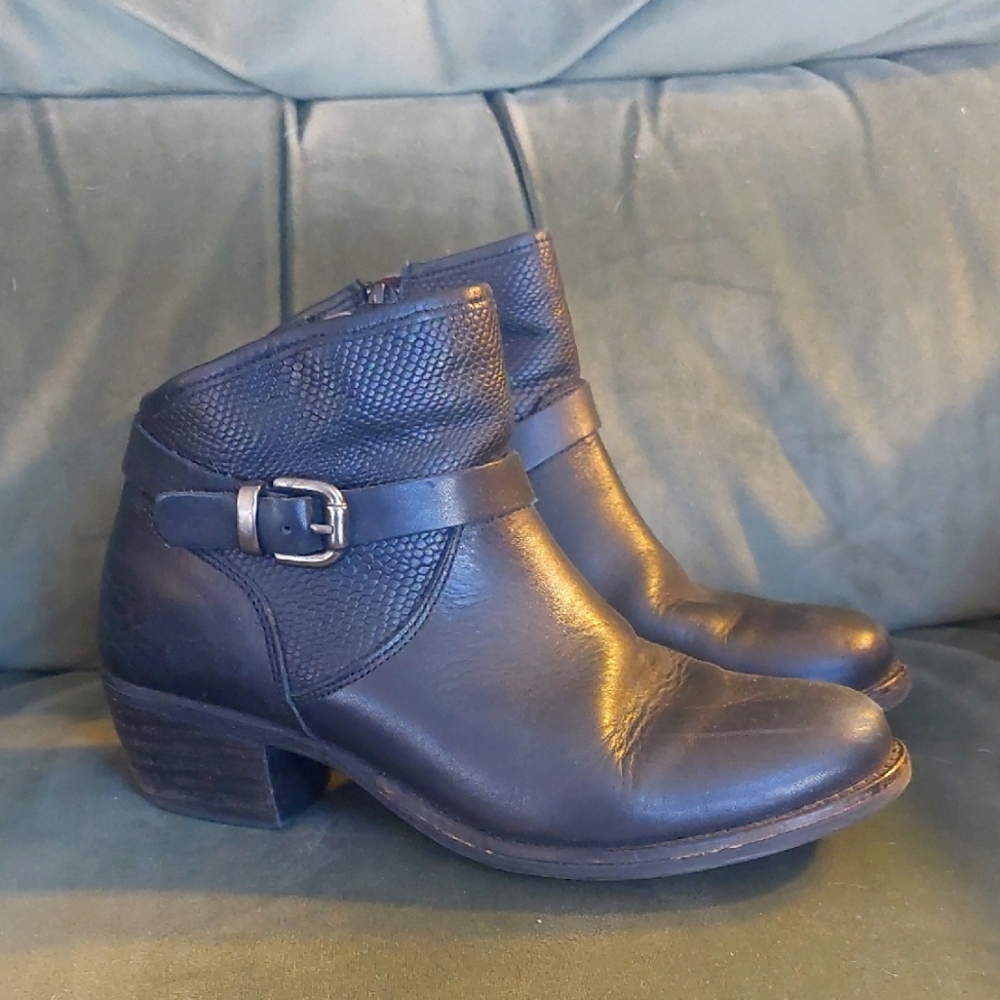 Umberto Raffini Black Leather Booties